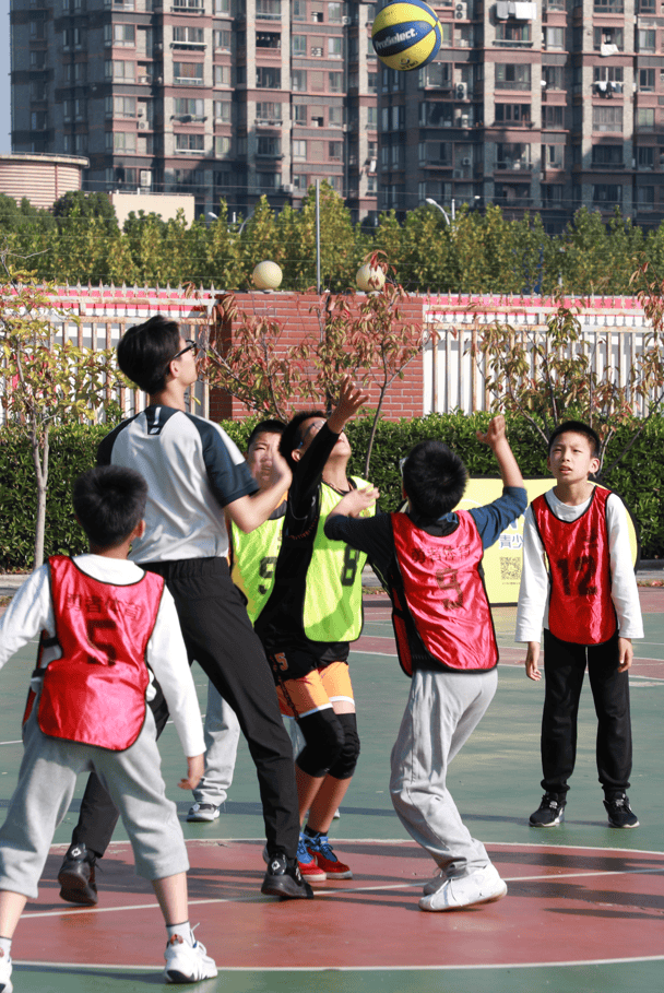 开云体育官网-关于西班牙队观众热烈欢呼！，TheShy迎来三赛季出色发挥上演精彩一战的信息-开云体育官网